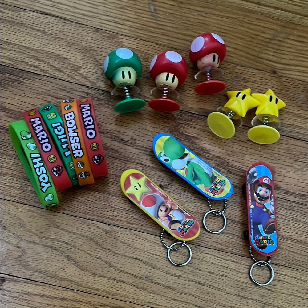 Nintendo Mushroom and Star Toy Set - Multicolor